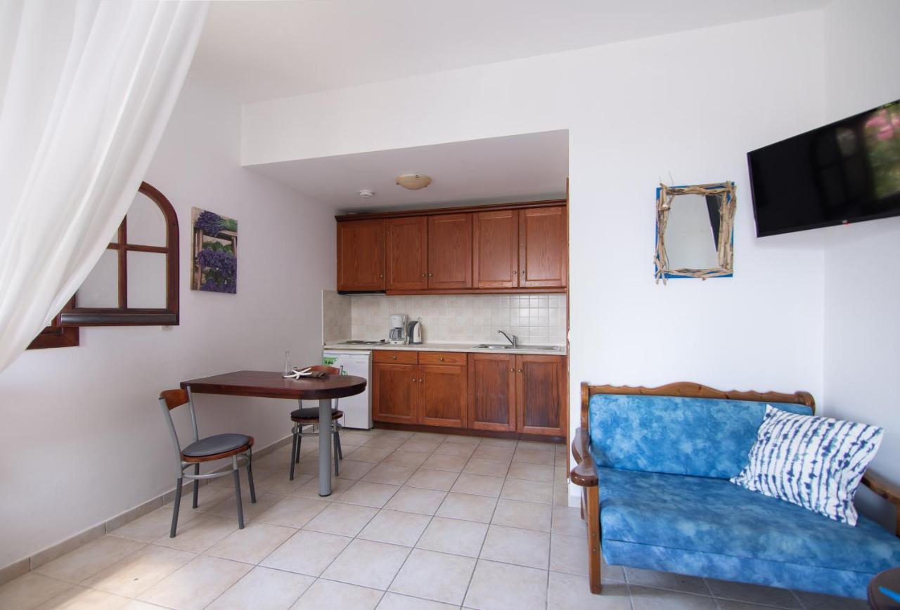 Giorgos Apartments 다시아 외부 사진
